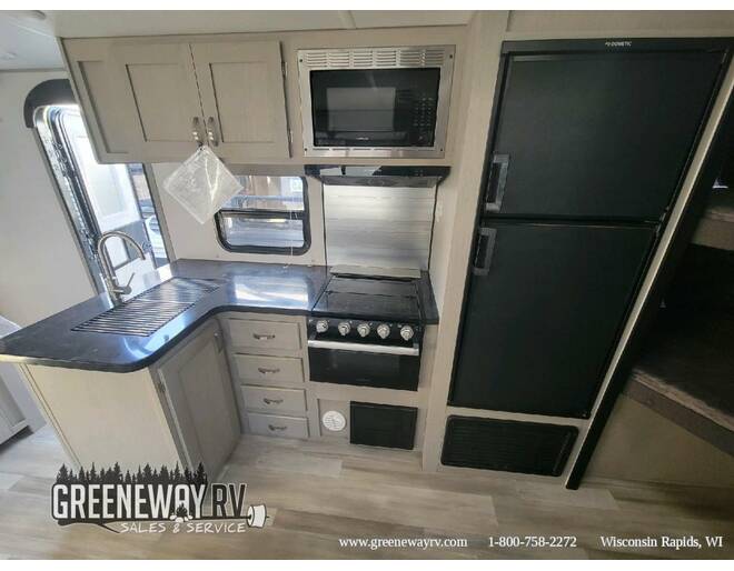 2021 Prime Time Tracer 24DBS Travel Trailer at Greeneway RV Sales & Service STOCK# 10828A Photo 11