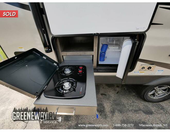 2022 Flagstaff Micro Lite 25FKS Travel Trailer at Greeneway RV Sales & Service STOCK# 10085 Photo 7