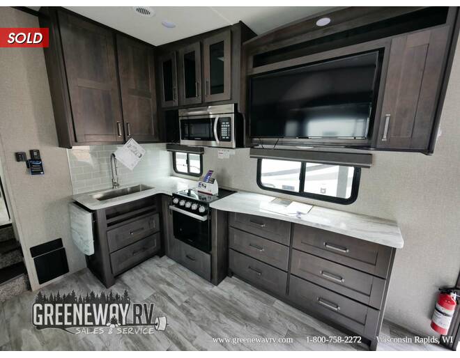 2022 Grand Design Reflection 150 268BH Fifth Wheel at Greeneway RV Sales & Service STOCK# 10141 Photo 9