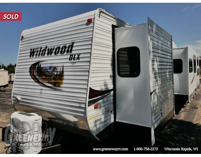 2013 Wildwood Lodge DLX 402QBQ Travel Trailer at Greeneway RV Sales & Service STOCK# 9929A Photo 10