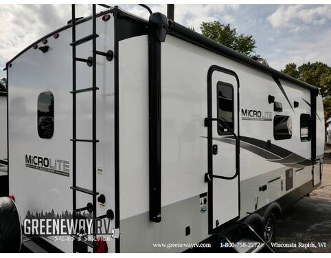 2023 Flagstaff Micro Lite 25FBLS Travel Trailer at Greeneway RV Sales & Service STOCK# 10464 Photo 4