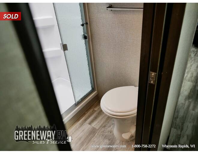 2022 Grand Design Reflection 150 260RD Fifth Wheel at Greeneway RV Sales & Service STOCK# 10489 Photo 15