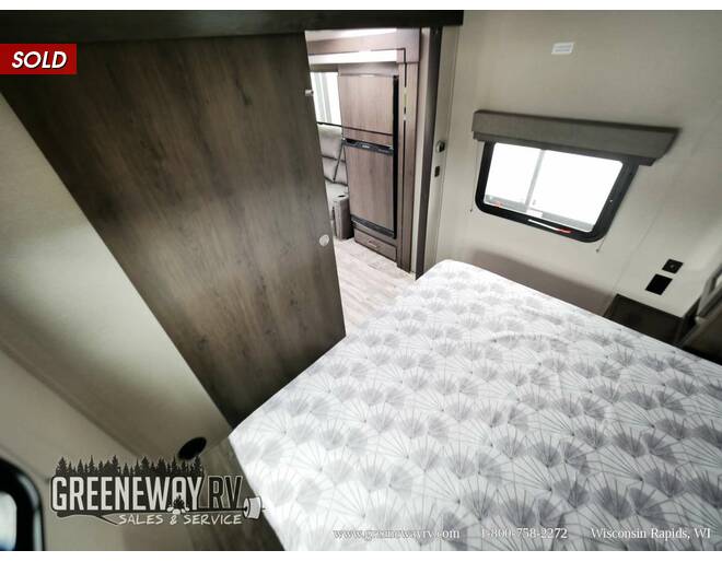2022 Grand Design Transcend Xplor 221RB Travel Trailer at Greeneway RV Sales & Service STOCK# 10527 Photo 14