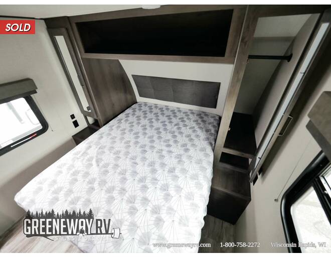 2022 Grand Design Transcend Xplor 221RB Travel Trailer at Greeneway RV Sales & Service STOCK# 10527 Photo 15