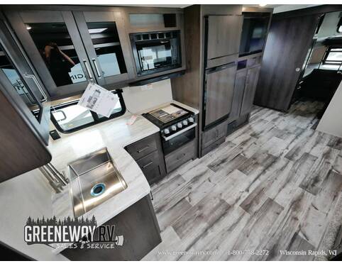 2022 Grand Design Transcend Xplor 321BH Travel Trailer at Greeneway RV Sales & Service STOCK# 10573 Photo 8