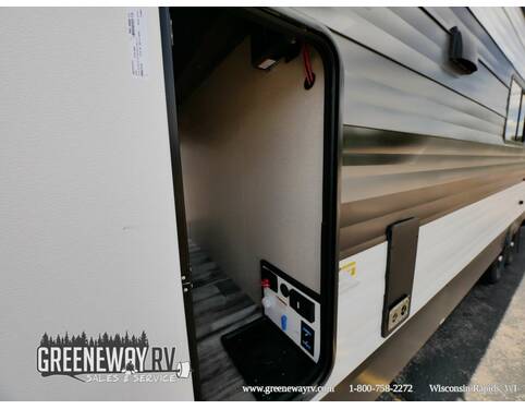 2022 Grand Design Transcend Xplor 255FK Travel Trailer at Greeneway RV Sales & Service STOCK# 10618 Photo 6