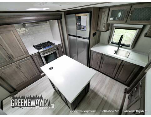 2022 Grand Design Solitude 390RK Fifth Wheel at Greeneway RV Sales & Service STOCK# 10673 Photo 13