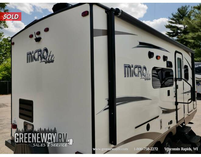 2018 Flagstaff Micro Lite 21DS Travel Trailer at Greeneway RV Sales & Service STOCK# 10687U Photo 4