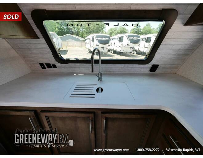 2020 Keystone Cougar Half-Ton 29FKD Travel Trailer at Greeneway RV Sales & Service STOCK# 10563A Photo 7