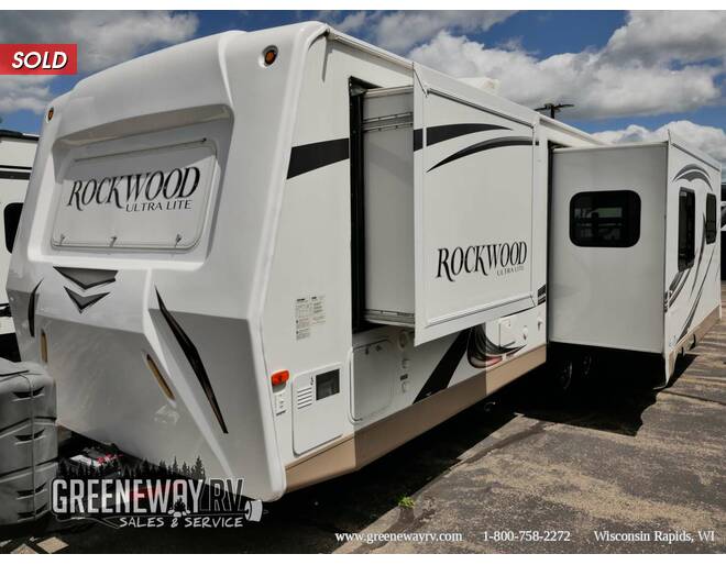 2015 Rockwood Ultra Lite 2604WS Travel Trailer at Greeneway RV Sales & Service STOCK# 10396A Photo 2