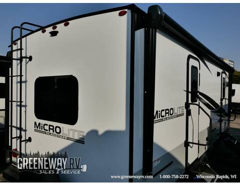 2023 Flagstaff Micro Lite 25FKBS Travel Trailer at Greeneway RV Sales & Service STOCK# 10773 Photo 4