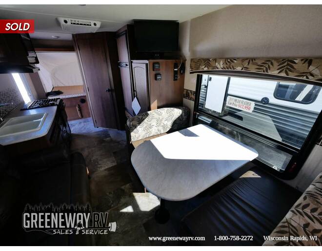 2015 Jayco Jay Feather Ultra Lite X19H Travel Trailer at Greeneway RV Sales & Service STOCK# 10675A Photo 10