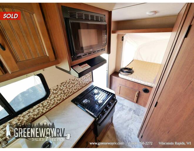 2015 Jayco Jay Feather Ultra Lite X19H Travel Trailer at Greeneway RV Sales & Service STOCK# 10675A Photo 14