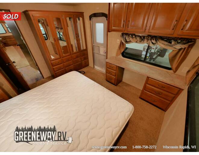 2014 Wildwood Lodge Destination Trailer 394FKDS Travel Trailer at Greeneway RV Sales & Service STOCK# 10644A Photo 15