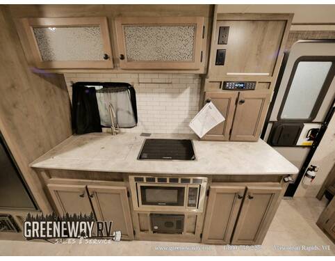 2020 Coachmen Apex Nano 213RDS Travel Trailer at Greeneway RV Sales & Service STOCK# 10663A Photo 12