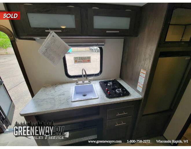 2022 Coleman Lantern LT 17B Travel Trailer at Greeneway RV Sales & Service STOCK# 10488B Photo 8