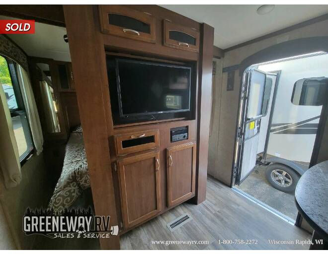 2017 Jayco White Hawk 28DSBH Travel Trailer at Greeneway RV Sales & Service STOCK# 10501B Photo 12
