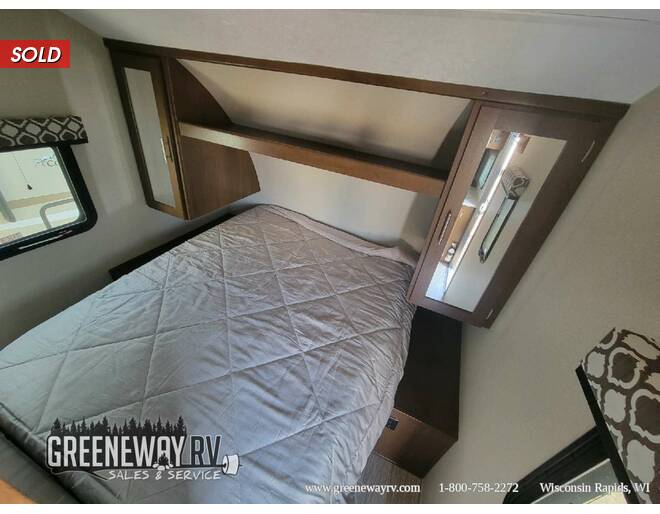 2018 Prime Time Tracer Breeze 26DBS Travel Trailer at Greeneway RV Sales & Service STOCK# 10780A Photo 11