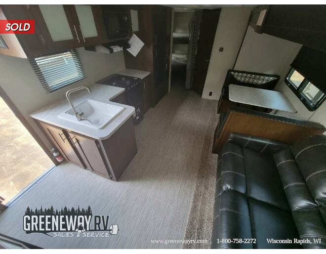 2018 Prime Time Tracer Breeze 26DBS Travel Trailer at Greeneway RV Sales & Service STOCK# 10780A Photo 7