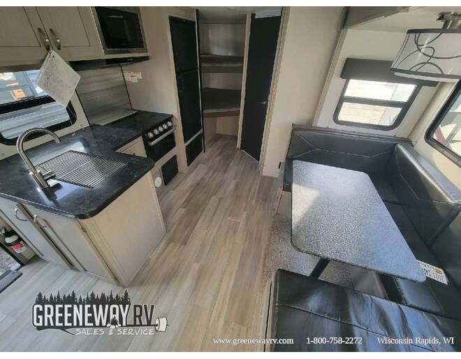 2021 Prime Time Tracer 24DBS Travel Trailer at Greeneway RV Sales & Service STOCK# 10828A Photo 9