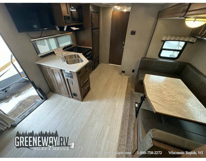 2020 Flagstaff Micro Lite 25BDS Travel Trailer at Greeneway RV Sales & Service STOCK# 11004U Photo 7